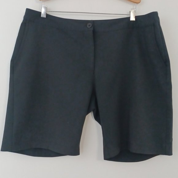 ✨3/$25✨AUR Womens Black Shorts - 12 - Picture 1 of 8